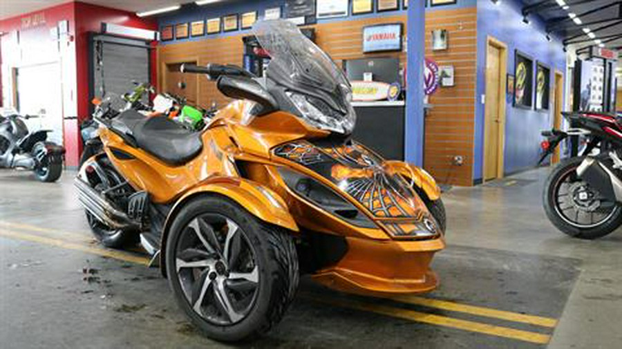 2014 Can-Am Spyder® ST-S SE5