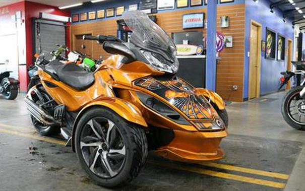 2014 Can-Am Spyder® ST-S SE5