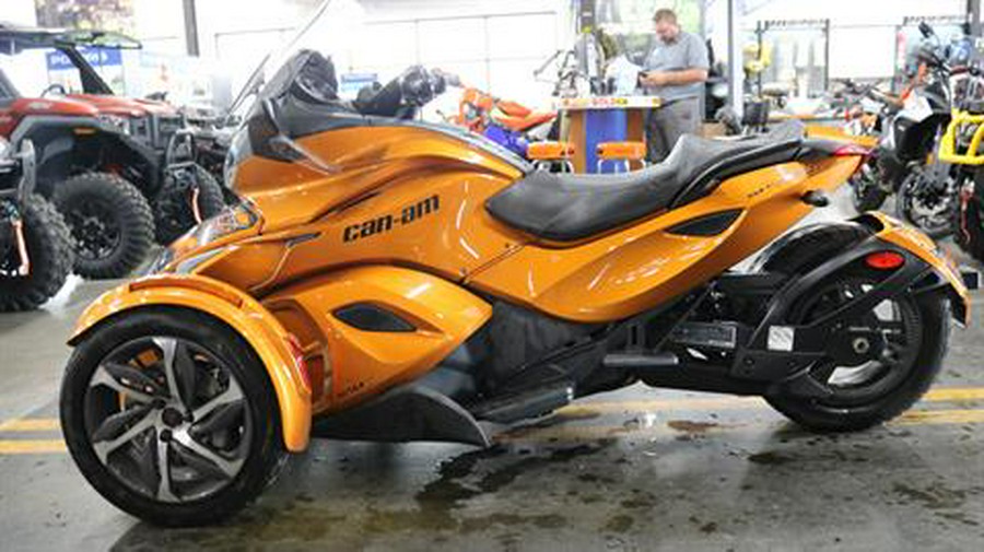 2014 Can-Am Spyder® ST-S SE5