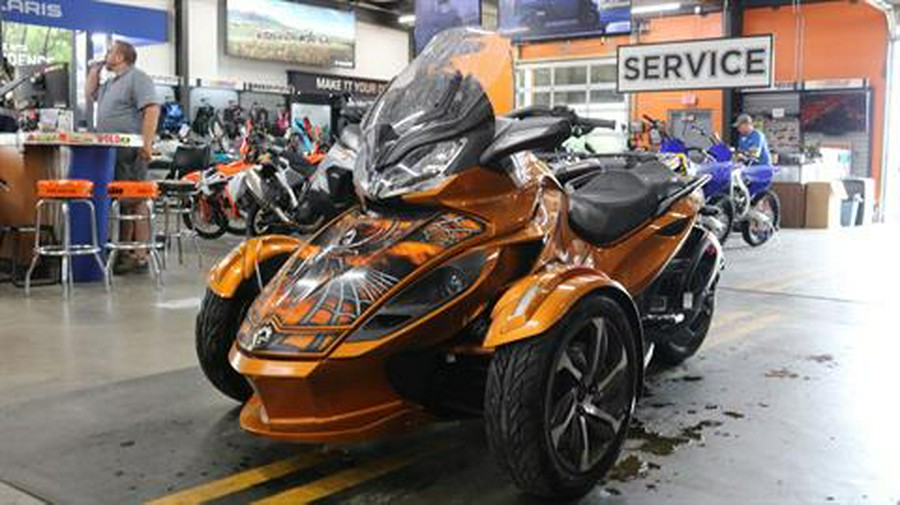 2014 Can-Am Spyder® ST-S SE5