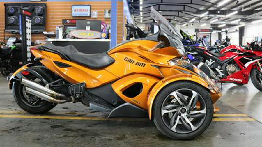 2014 Can-Am Spyder® ST-S SE5