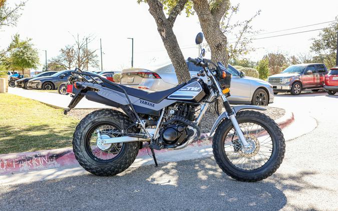 2022 YAMAHA TW200