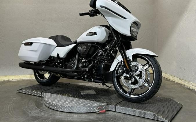 Harley-Davidson Street Glide® 2024 FLHX 612660 WHITE ONYX PRL