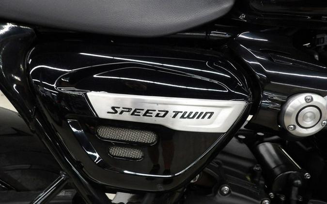 2022 Triumph Speed Twin Jet Black