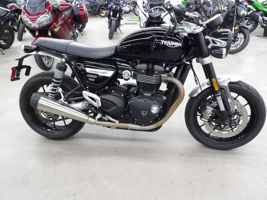 2022 Triumph Speed Twin Jet Black