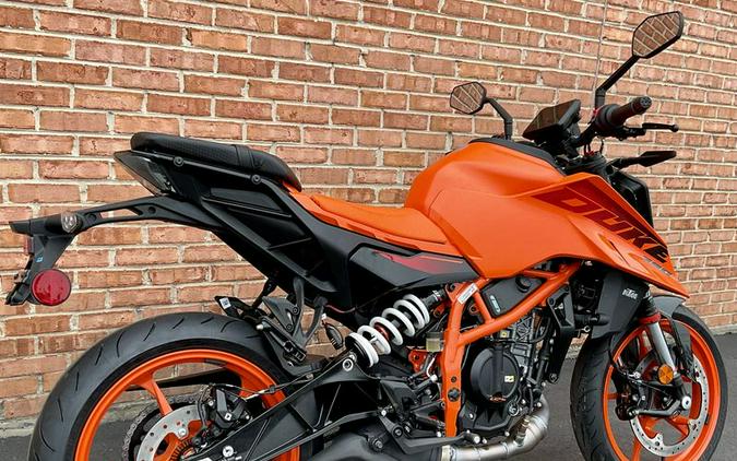 New 2024 KTM 390 DUKE