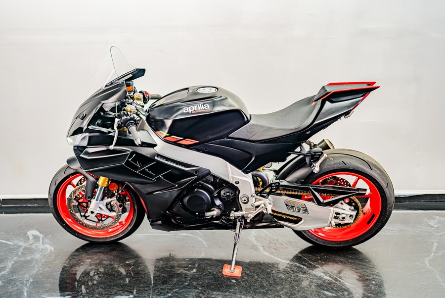 2023 Aprilia RSV4 1100