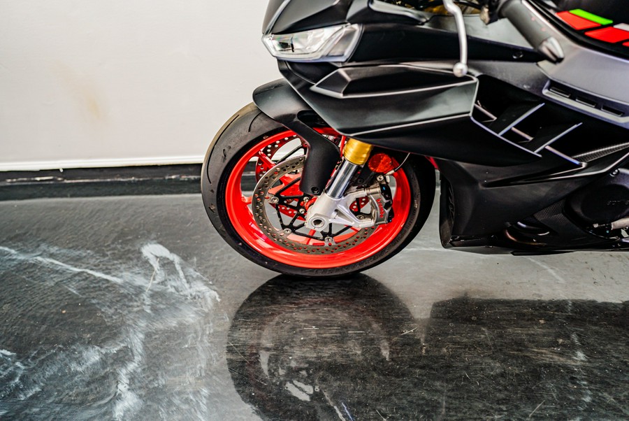 2023 Aprilia RSV4 1100