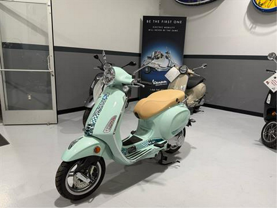 2025 Vespa Primavera 50 Batik