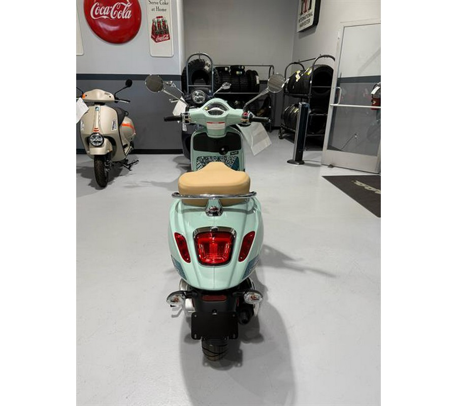 2025 Vespa Primavera 50 Batik