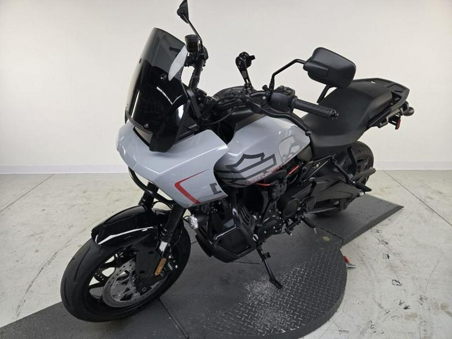 2025 Harley-Davidson® RA1250ST - Pan America® 1250 ST