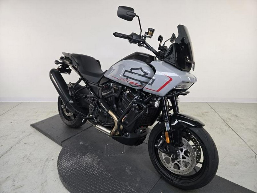 2025 Harley-Davidson® RA1250ST - Pan America® 1250 ST