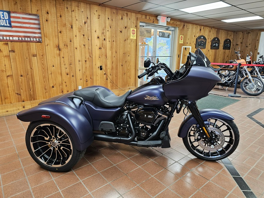 2025 Harley-Davidson Road Glide® 3