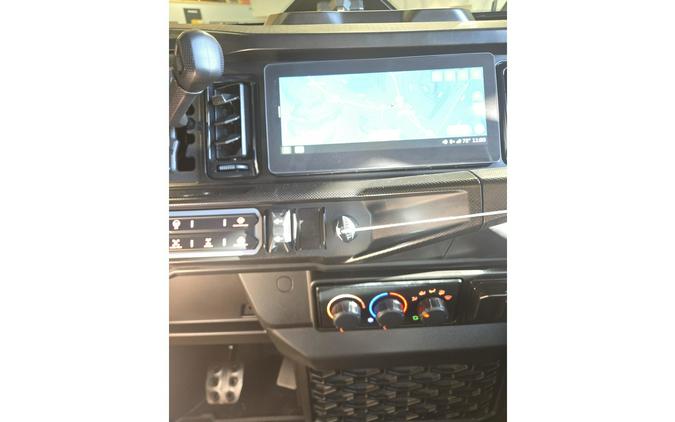 2027 Can-Am DEFENDER XU MAX LIMITED CAB HD11