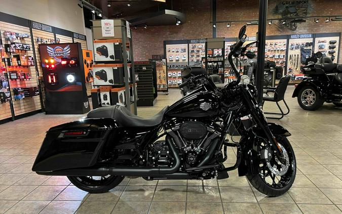 2023 Harley-Davidson® Road King® Special Vivid Black