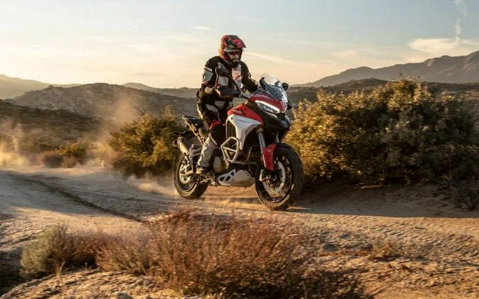 2024 Ducati Multistrada V4 S Travel & Radar Red