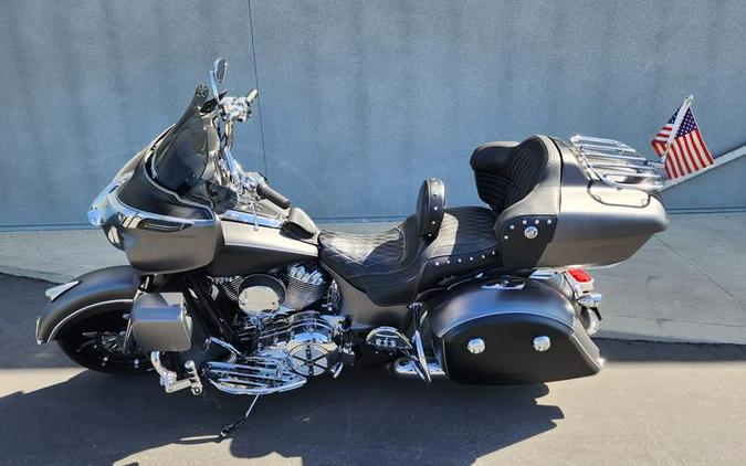 2019 Indian Motorcycle® Roadmaster® Steel Gray Smoke / Thunder Black Smoke