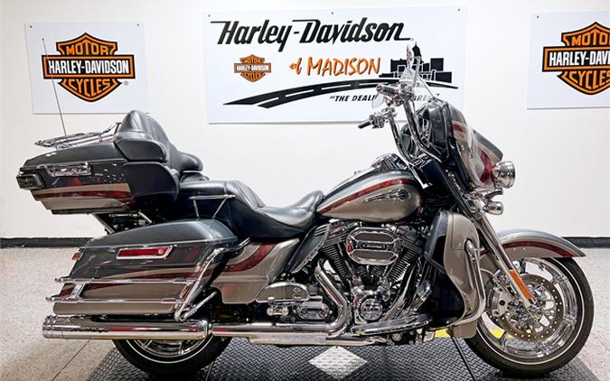 2016 Harley-Davidson CVO Limited FLHTKSE 23,433 Miles