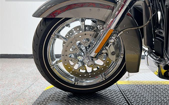 2016 Harley-Davidson CVO Limited FLHTKSE 23,433 Miles