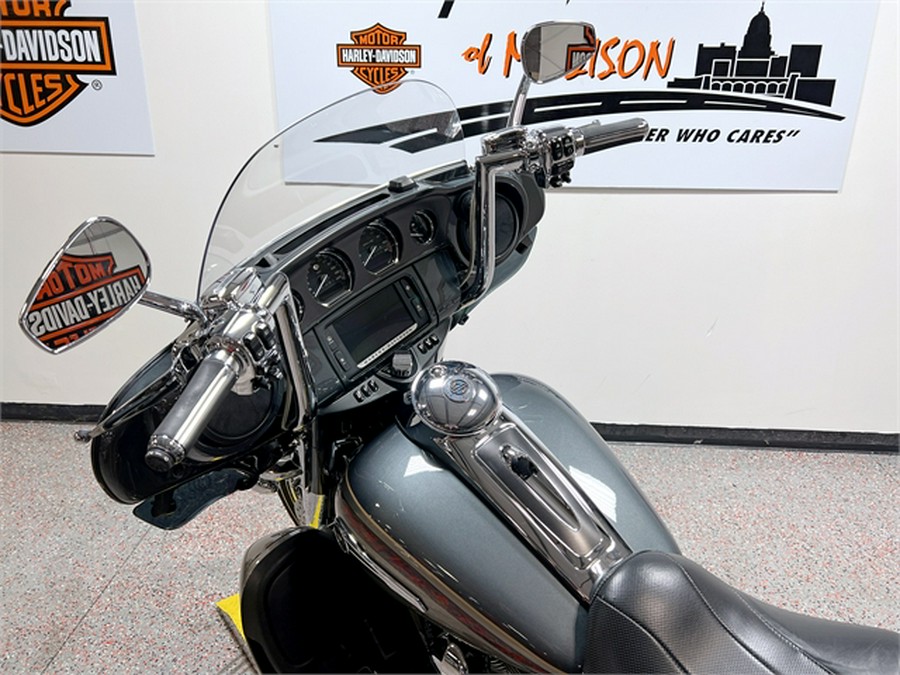 2016 Harley-Davidson CVO Limited FLHTKSE 23,433 Miles