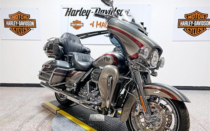 2016 Harley-Davidson CVO Limited FLHTKSE 23,433 Miles
