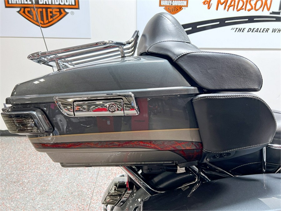 2016 Harley-Davidson CVO Limited FLHTKSE 23,433 Miles