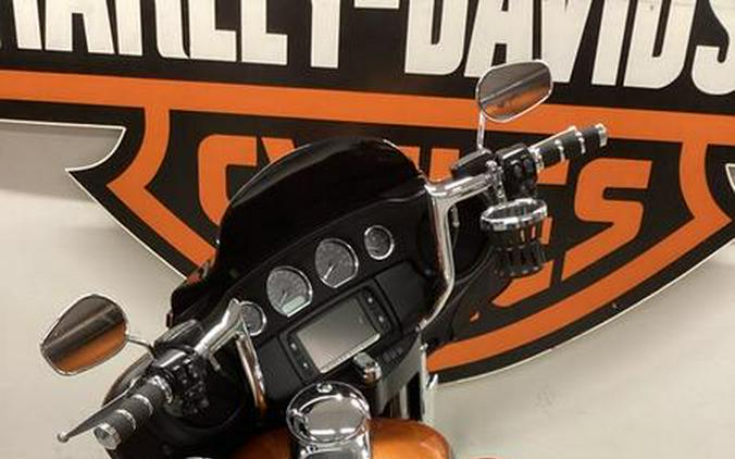 2016 Harley-Davidson® FLHTCUL - Electra Glide® Ultra Classic® Low