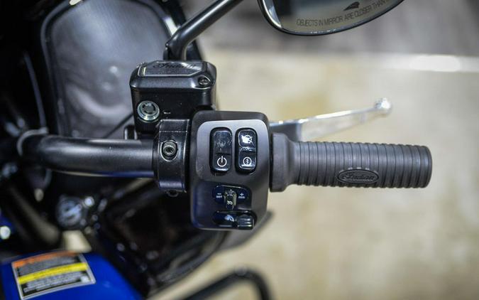 2025 Indian Motorcycle Challenger® Dark Horse® 112