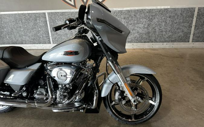 2026 Harley-Davidson® Street Glide® FLHX