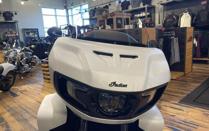 2024 Indian Motorcycle® Pursuit® Dark Horse® w/PowerBand Audio Pkg Icon Ghost White Metallic Smoke