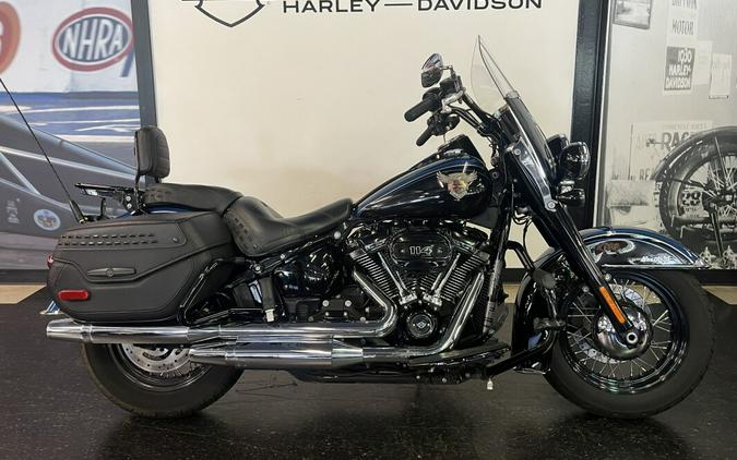 2018 Harley-Davidson 115th Anniversary Heritage Classic 114 Legend Blue/Black FLHCS