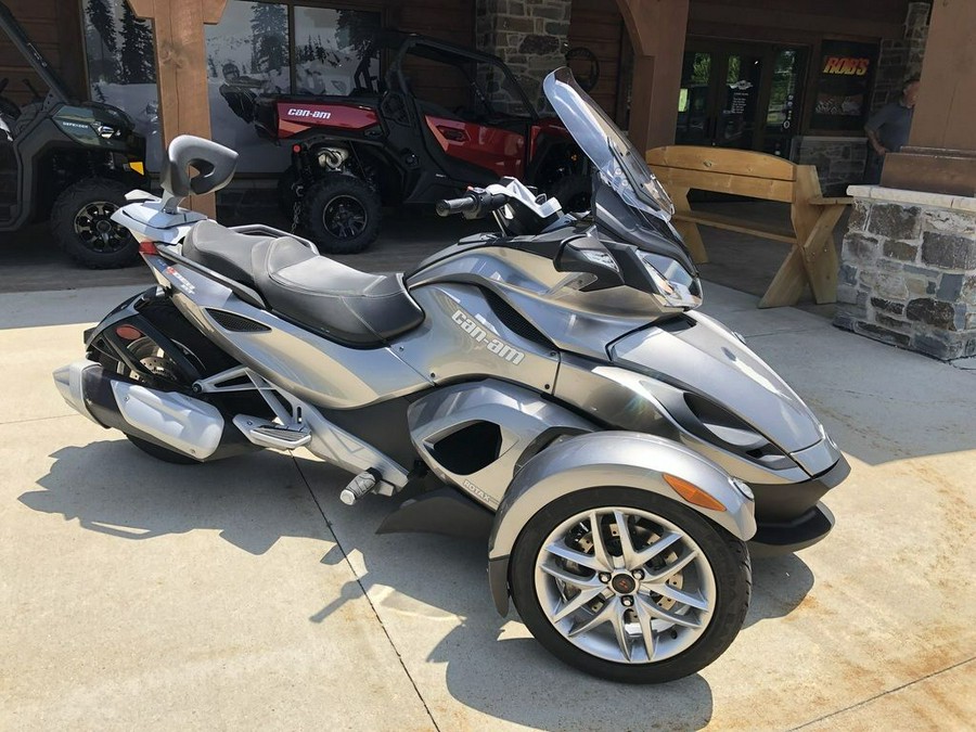 2013 Can-Am® Spyder ST