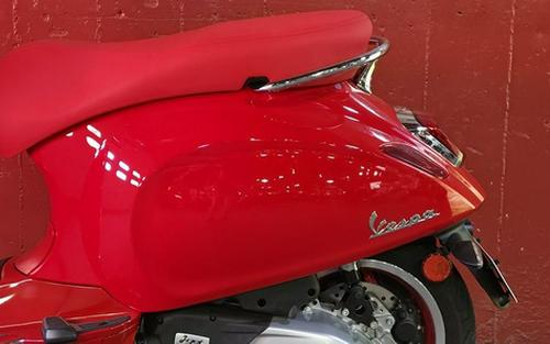 2027 Vespa Primavera 150 Red