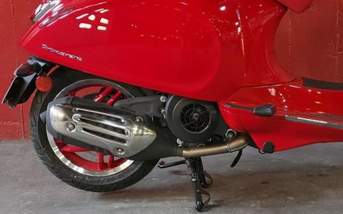 2027 Vespa Primavera 150 Red