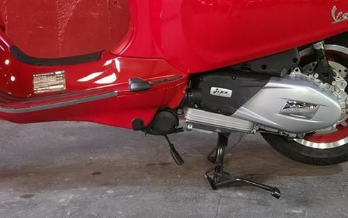2027 Vespa Primavera 150 Red