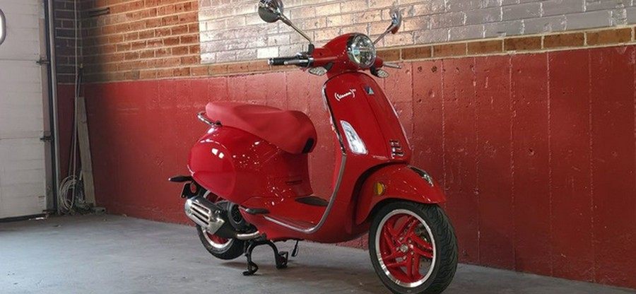 2027 Vespa Primavera 150 Red