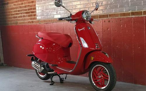 2027 Vespa Primavera 150 Red
