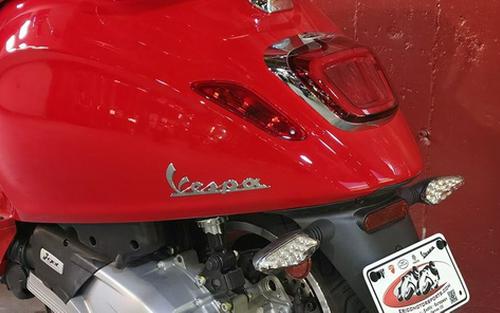 2027 Vespa Primavera 150 Red