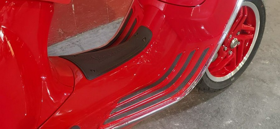 2027 Vespa Primavera 150 Red