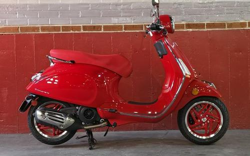 2027 Vespa Primavera 150 Red