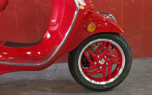 2027 Vespa Primavera 150 Red