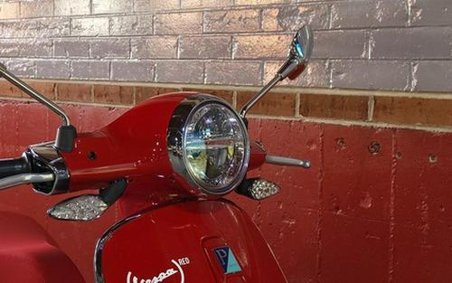 2027 Vespa Primavera 150 Red