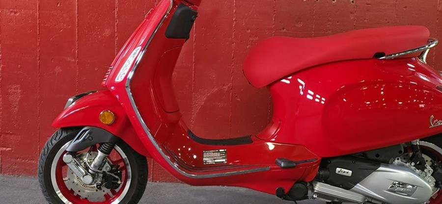 2027 Vespa Primavera 150 Red