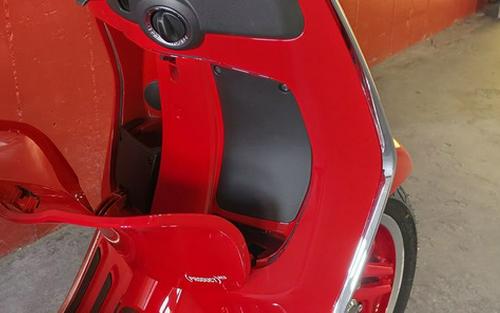2027 Vespa Primavera 150 Red