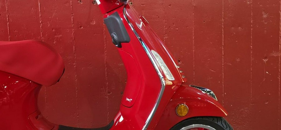 2027 Vespa Primavera 150 Red