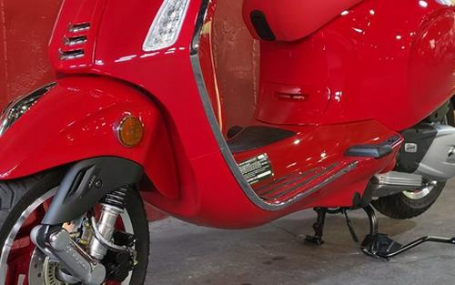 2027 Vespa Primavera 150 Red