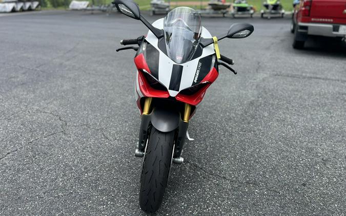 2025 Ducati Panigale V2 Superquadro Final Edition