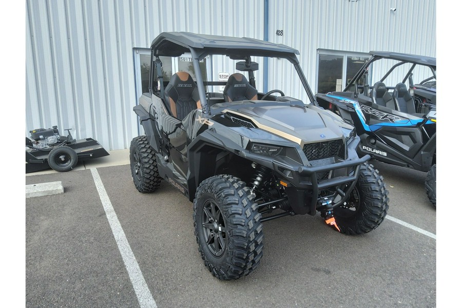 2023 Polaris Industries General XP 1000 Ultimate Black Crystal