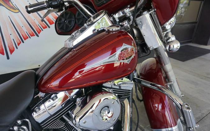 2001 Harley-Davidson Heritage Softail® Classic Luxury Rich Red