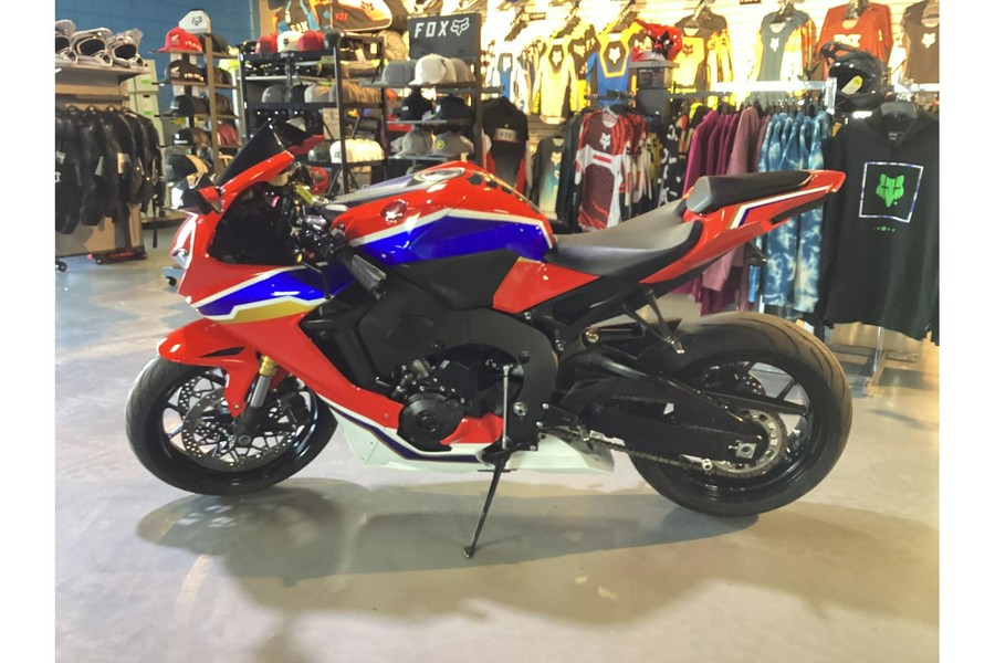 2023 CBR1000RR - Honda